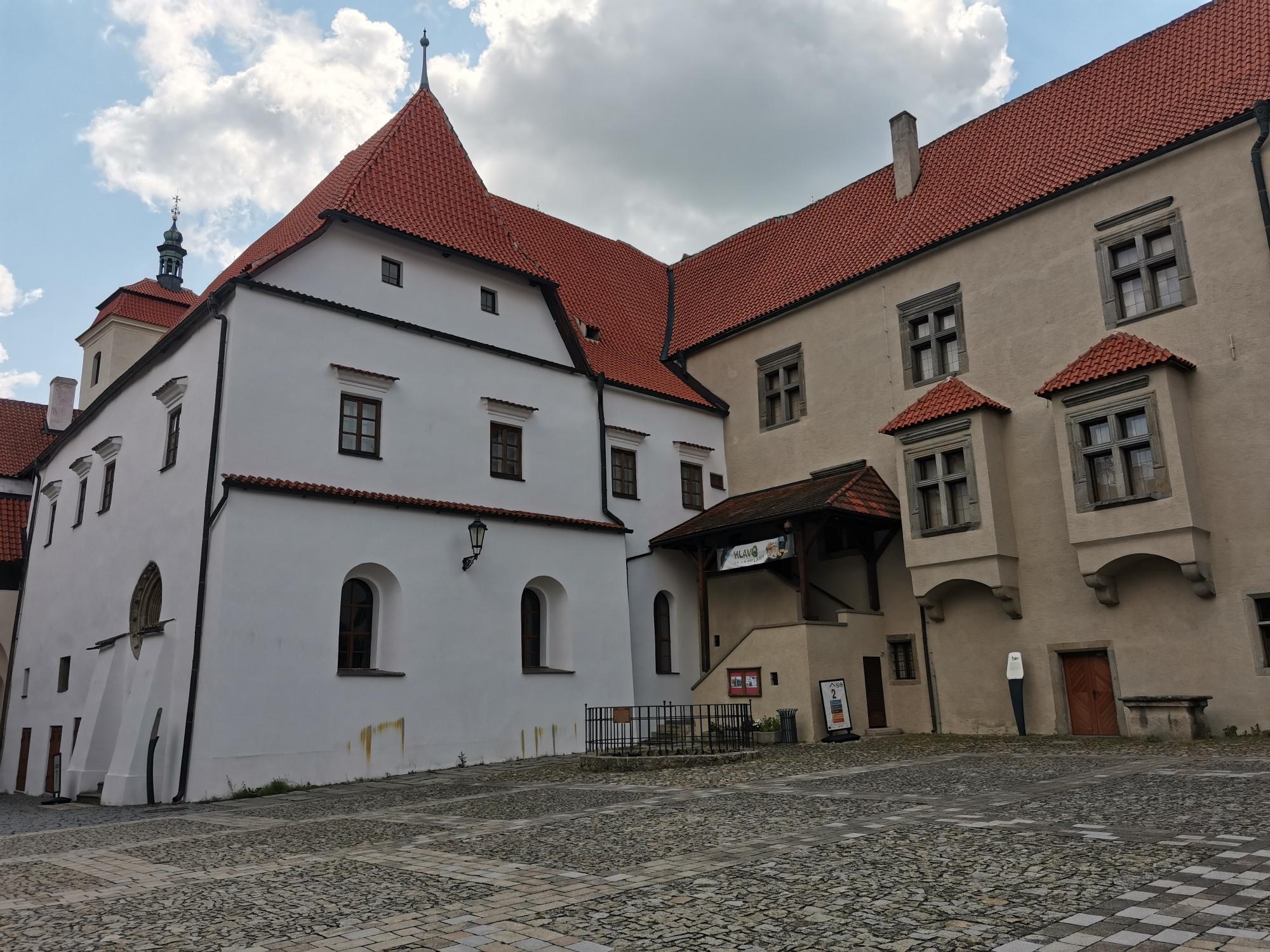 Vstup do výstavních sálů muzea 