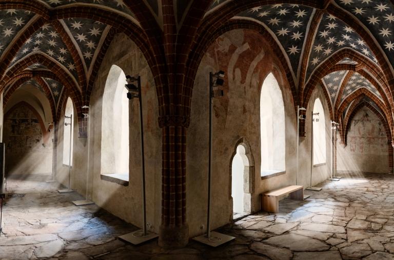 Kapitulní síň a ambit